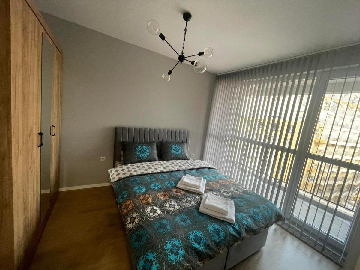 Apartments Mir Varna City Bagian luar foto