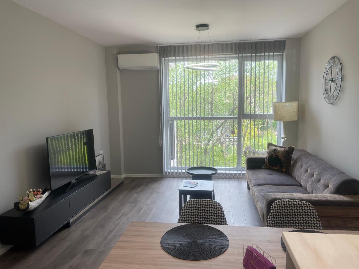 Apartments Mir Varna City Bagian luar foto
